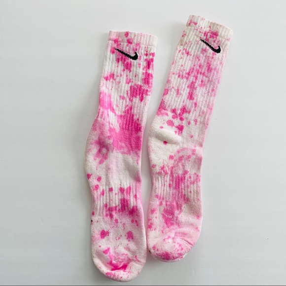 Nike tye dye 3 pack Valentine’s Day bundle - Picture 5 of 7